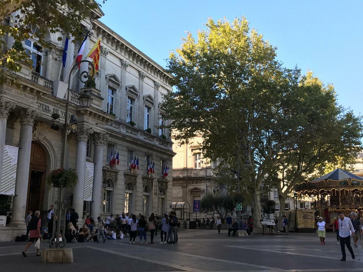 Les Coulisses De L'Horloge - Wifi - 50 M Palais Des Papes Apartment Авиньон Екстериор снимка